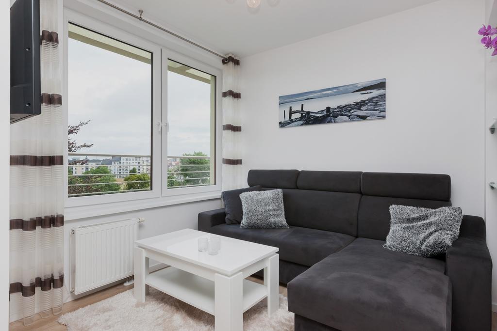 Riverside Apartment With Balcony By Noclegi Renters Свиноуйсьце Экстерьер фото
